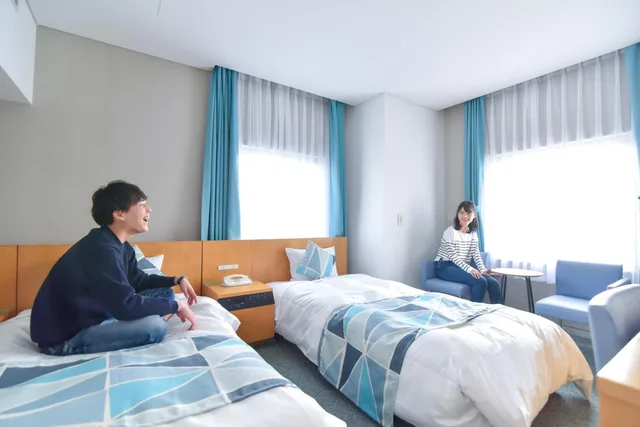 غرفة قياسية بسريرين منفصلين في الطابق العلوي، Hotel Flex 2/2