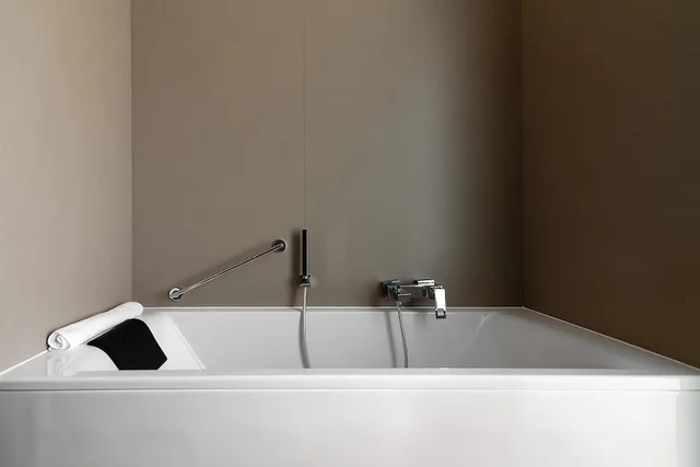 جناح جونيور بشرفة، Jupiter Marina 7/8