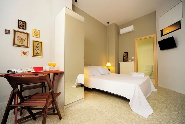 استوديو أساسي بسرير كوين في الطابق الأرضي، Live In Athens Short Stay Apartments 4/9