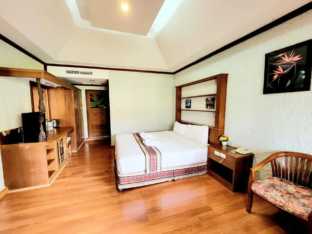 غرفة عائلية بسرير كينج وسرير فردي، Kata Garden Resort 1/3