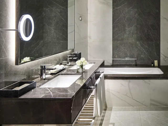 Fairmont, Twin Beds، Fairmont Hotel Dubai 3/4