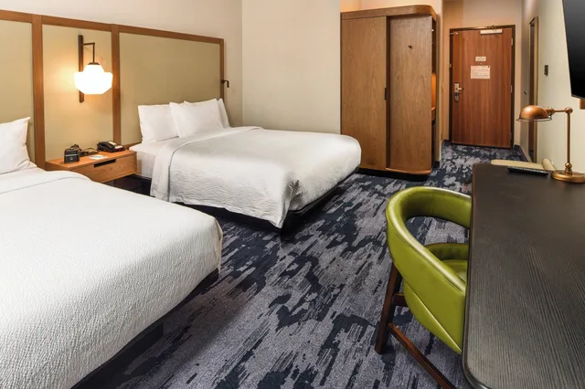 غرفة رباعية بسرير كوين لذوي الإعاقة، Fairfield Inn and Suites Menifee 2/4
