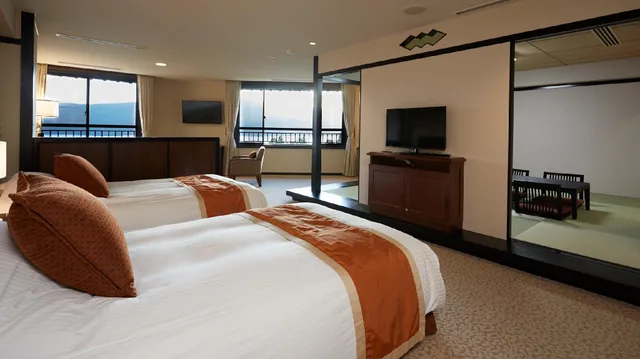 غرفة يابانية غربية ديلوكس بإطلالة على الحديقة والجبل، Hotel de Yama, Hakone Lakeside 1/1