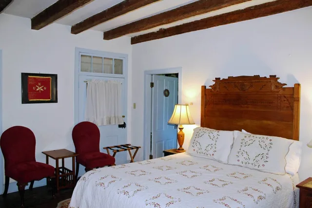 Graham, Queen Bed, Battlefield Bed &amp; Breakfast Inn 4/10