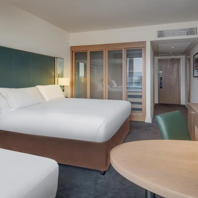 غرفة عائلية بسرير مزدوج بإطلالة، Hilton Dublin Kilmainham 2/8