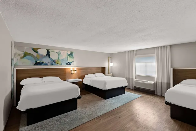 جناح عائلي بسريرين كوين مع أريكة، Wyndham Garden Ankeny 1/1