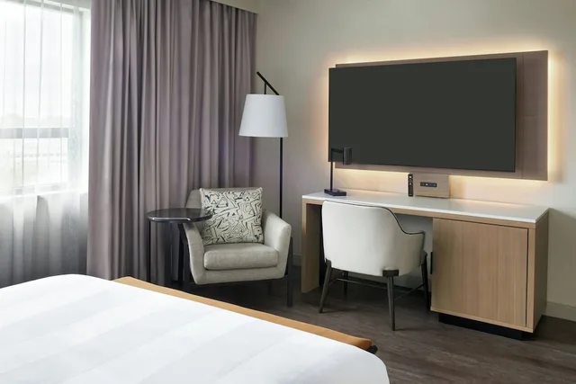 غرفة بسرير كوين، Kingston Market Square Hotel 2/6