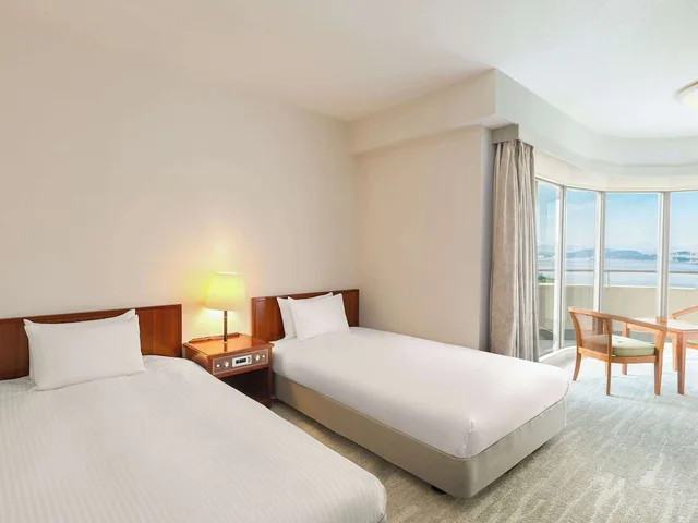 غرفة كلاسيكية ركنية بسريرين منفصلين بإطلالة على الجبل، Grand Mercure Awaji Island Resort & Spa 1/3