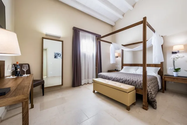 جناح بسرير كوين مع أريكة، Baglio Soria Resort & Wine Experience 2/5
