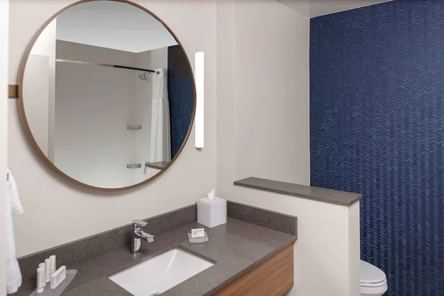 جناح بسريرين كوين مع أريكة، Fairfield Inn & Suites by Marriott Medford 2/2