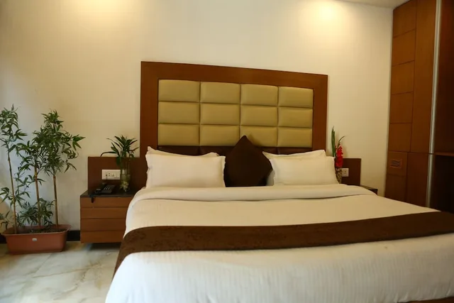 جناح عائلي بسريرين كينج بإطلالة على الجبل بغرفتي نوم، Oyo Rooms Mussoorie Library 2/4
