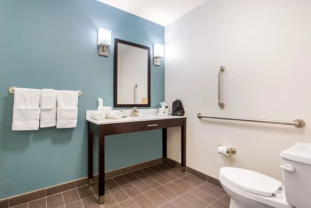 غرفة بسرير كينج لذوي الإعاقة، Sleep Inn & Suites Monroe - Woodbury 3/5