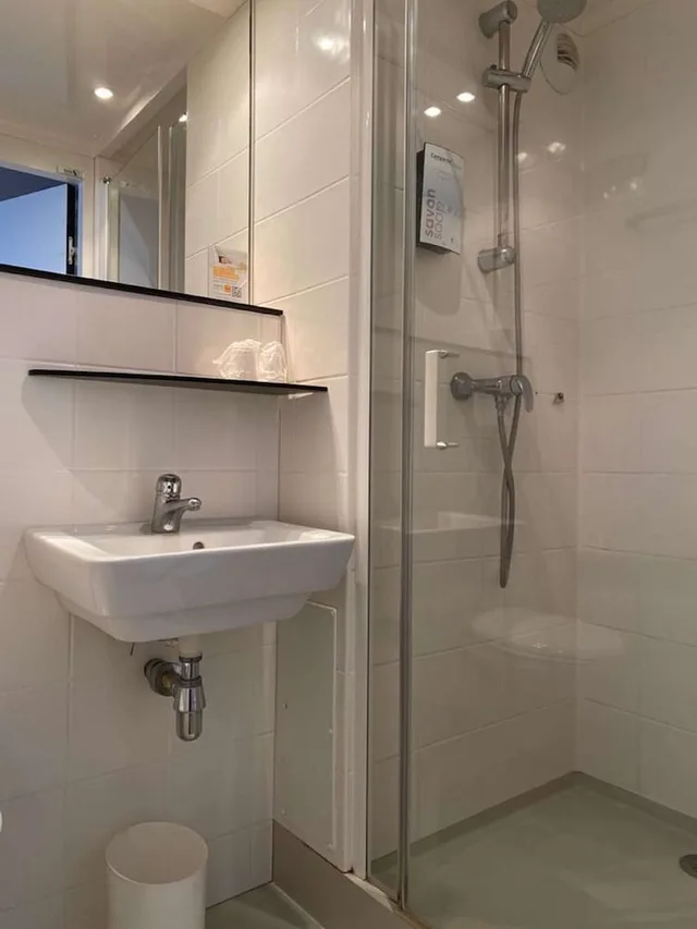 غرفة قياسية بسرير مزدوج وسرير فردي، PREMIERE CLASSE HOTEL ROISSY - AEROPORT CDG - LE MESNIL AMELOT 7/7