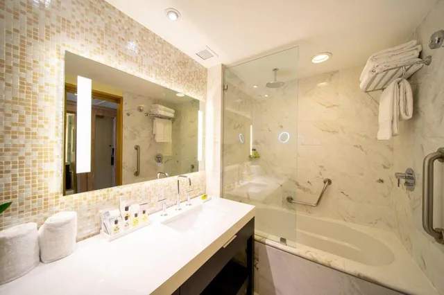 Classic, 2 Double Beds, Living Area, Club Floor, Accessible, Intercontinental San Pedro Sula 9/10