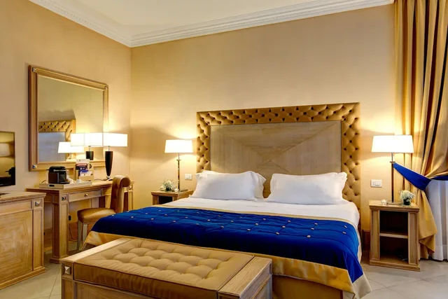 غرفة ديلوكس بسرير مزدوج، VILLA TOLOMEI HOTEL AND RESORT 2/4