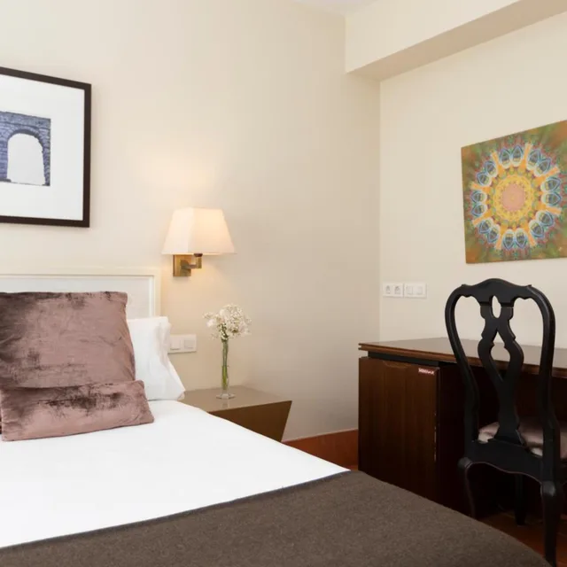Room, Double or Twin Bed, San Antonio El Real 5/10