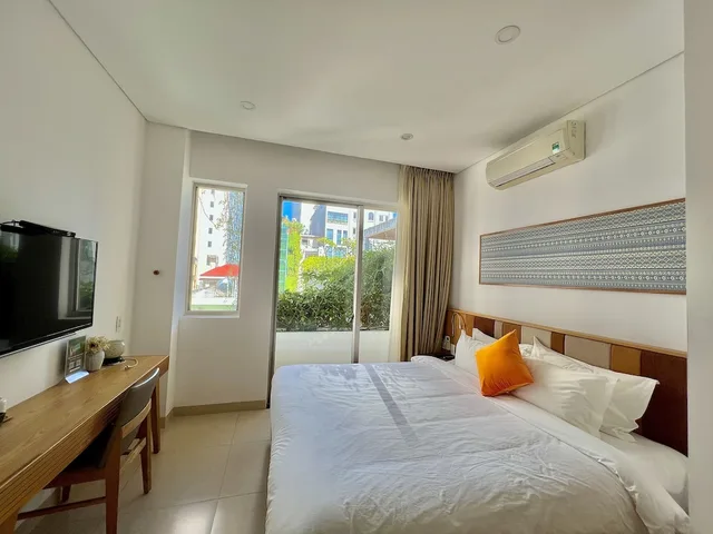 استوديو بسرير كوين بإطلالة على المدينة بشرفة، Condotel Babylon Garden 1/5