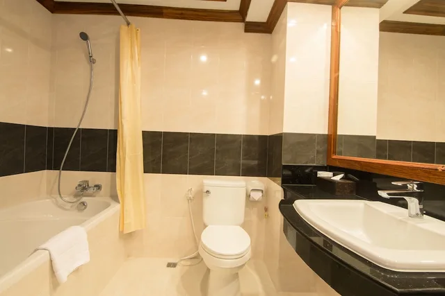 Colonial, 2 Queen Beds, Balcony، Cheathata Cta Hotel Siem Reap 9/10