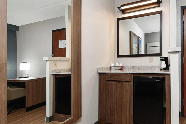 Room, 2 Double Beds, High Floor, Accessible, Hyatt Place Houston North 4/5