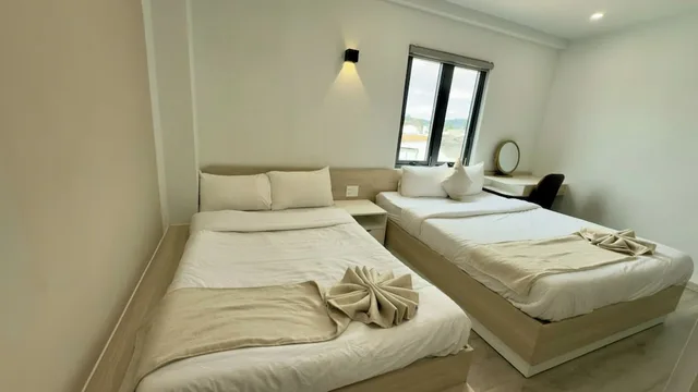 Deluxe, Quadruple, 2 Queen Beds, Hoang Thang Hotel 1/3