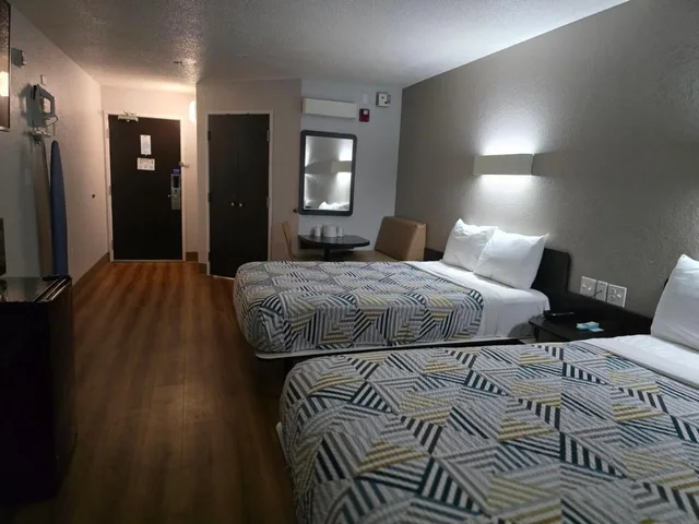غرفة بسريرين مزدوجين، Motel6 Biloxi, MS - Beach 3/6