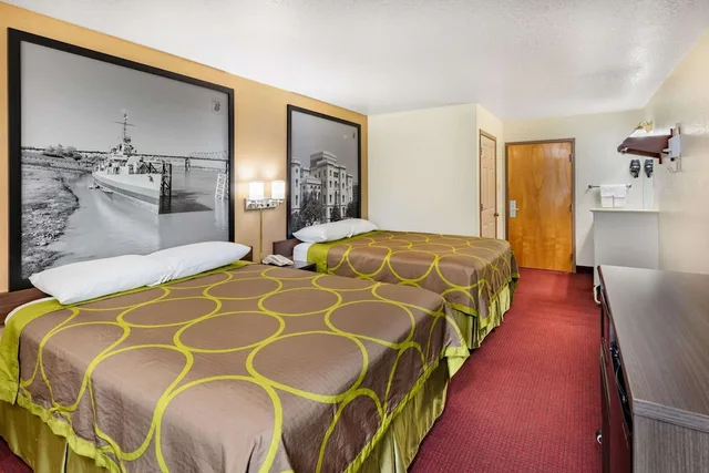 غرفة بسريرين كوين، Super 8 by Wyndham Kinder/Coushatta near Casino 1/2