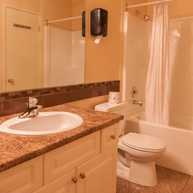 3 Bedrooms, Holiday Home، Okanagan Seasons Resort 2/4