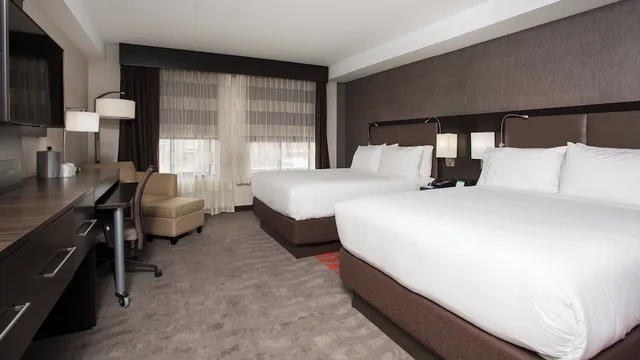 غرفة قياسية بسريرين كوين، HOLIDAY INN EXPRESS SPRINGFIELD DOWNTOWN 1/2