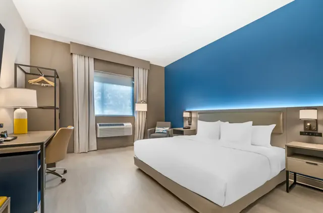 جناح بسرير كينج، Comfort Inn & Suites Orlando Sanford Airport 1/1