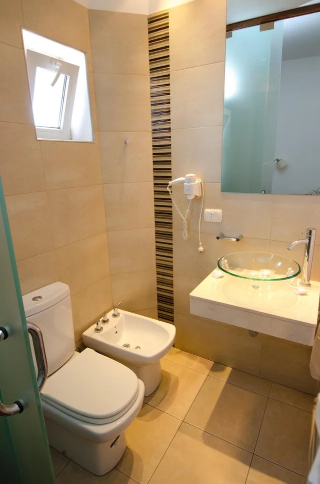 جناح جونيور ثلاثي، Albertina Hotel 4/4