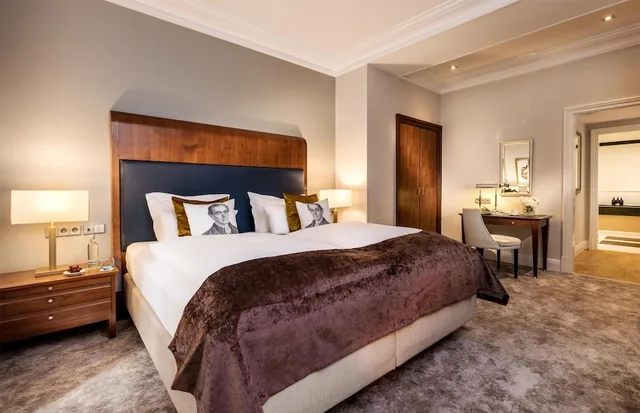 Signature, Hommage, Suite, Double Bed، Maison Messmer 1/2