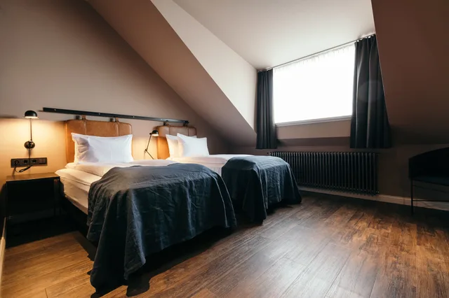Urban, Queen Bed, Sauna، Exeter Hotel 2/10