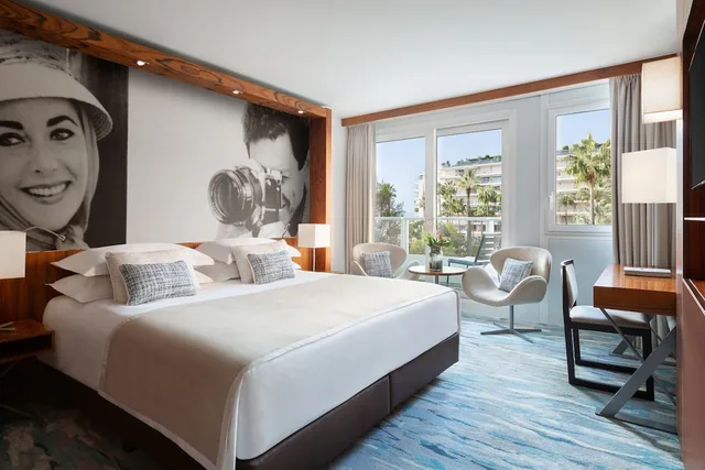 غرفة ديلوكس بسرير كينج بإطلالة جزئية على البحر، Jw Marriott Cannes 2/5