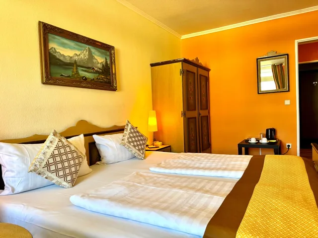 غرفة بسرير كوين، Hotel Wallis 1/6