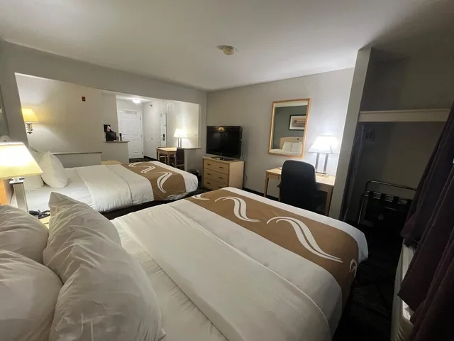جناح بسريرين كوين بغرفة نوم واحدة، Quality Inn & Suites Loveland 1/6