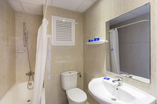 Standard, Twin Beds, with Child Extra Bed, Balcony، Tent Bahia De Palma 9/10