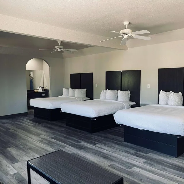 جناح تنفيذي بسرير كوين، Days Inn Dickinson Tx 2/6
