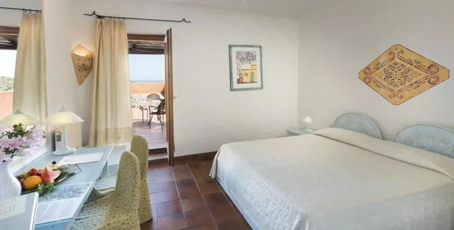 Junior Suite, 1 Queen and 1 Single Bed, Sea View, Sofa, Terrace, Myo Hotel Rocce Sarde 1/2