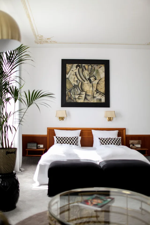 Studio, Suite, King Bed, Boutique Hotel Krone Muenchen 2/3