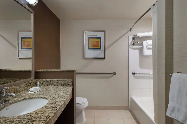 Room, King Bed, Fairfield Inn Sacramento Cal Expo 6/9