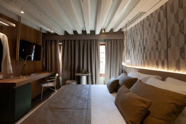 Artist, Deluxe، Palazzo Pianca 1/4