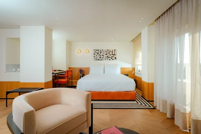 غرفة ديلوكس بسرير مزدوج بإطلالة على البحر بشرفة، The Gift Hotel 4/6