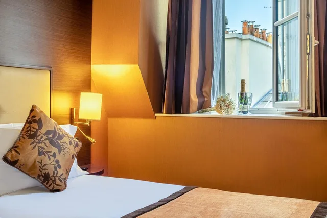 غرفة سوبيريور بسرير مزدوج أو سريرين منفصلين، Hotel Saint Honore 1/1
