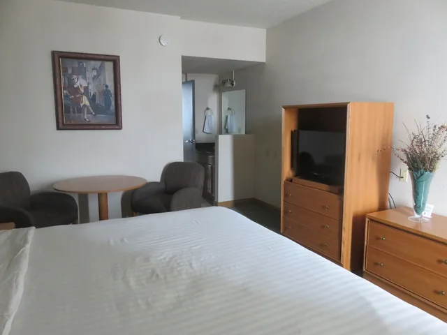 شقة بسرير كينج وسريرين كوين بغرفتي نوم، Baymont By Wyndham Fargo 1/1