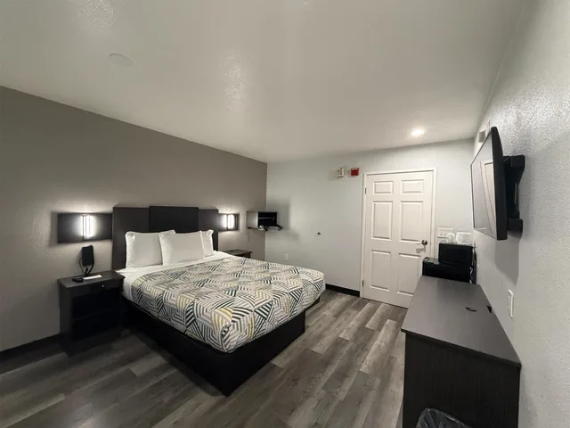 غرفة بسرير كوين لغير المدخنين، Motel6 Seattle, WA - South 2/10