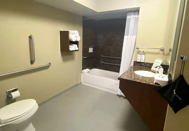 جناح استوديو بسرير كوين بمطبخ لذوي الإعاقة، Staybridge Suites Great Falls 4/4