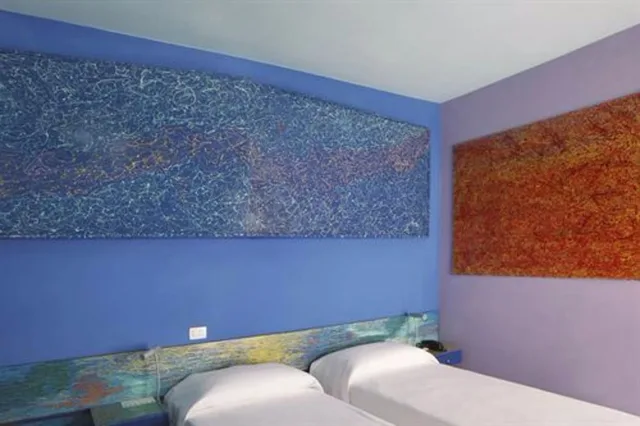 Deluxe, Triple, 1 Double and 1 Single Bed, Alexander Museum Palace Hotel 2/2