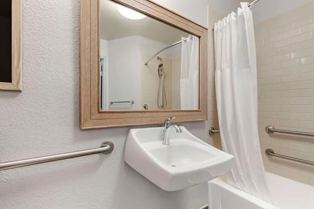 استوديو بسرير كوين لذوي الإعاقة، Sonesta Simply Suites Baltimore Bwi Airport 6/10