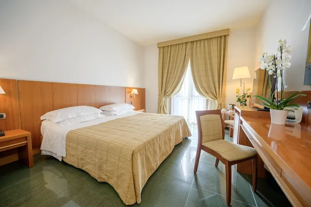 غرفة سوبيريور ثلاثية بسرير مزدوج وسرير فردي، Hotel Dei Principati 4/8