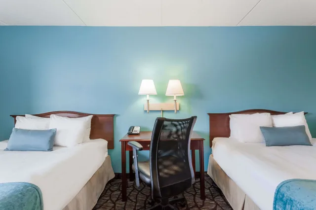 Standard, Single, 2 Queen Beds، Days Inn By Wyndham Hershey 4/5